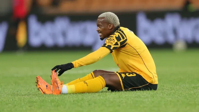 &lsquo;Kaizer Chiefs signing Khanyisa Mayo is nepotism! He is weapon formed against Amakhosi&rsquo;
