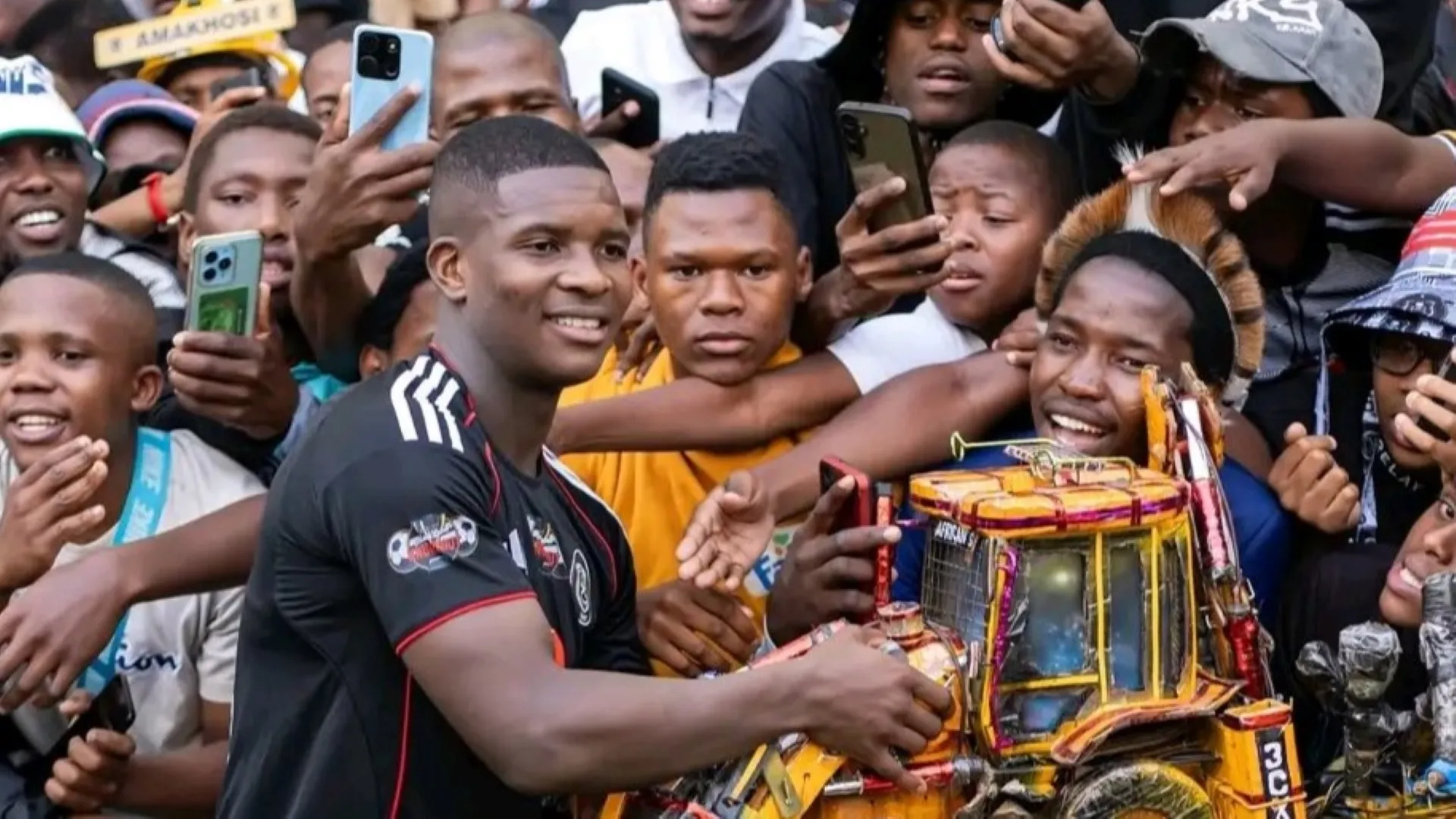 Two in two for Ouaddou! Pirates get past stubborn Gallants to win Carling Knockout in Mbokazi&rsquo;s last match for Bucs