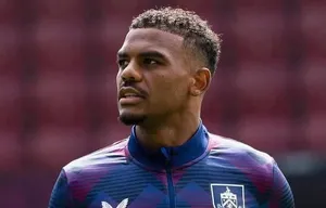 Burnley coach speaks highly of Lyle Foster