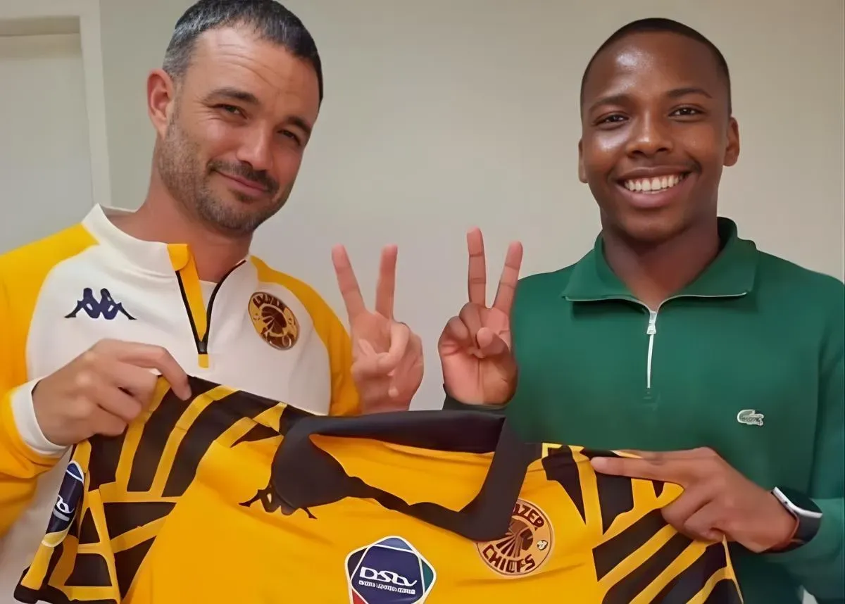 Kaizer Chiefs sign Xhosa Manyana