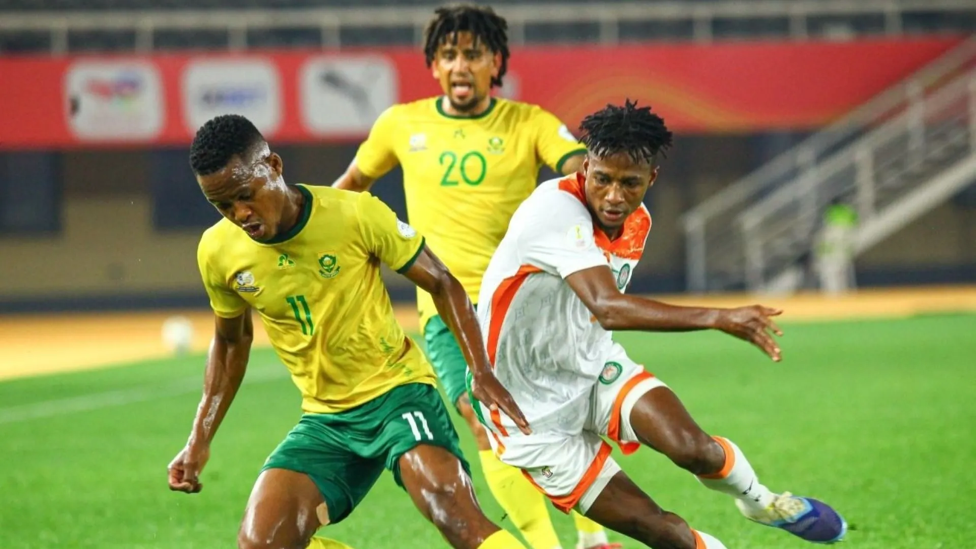 &lsquo;Ref was given brown envelope on field! Nabi was cooking but Bafana&rsquo;s Ntseki is burning everything in CHAN&rsquo;