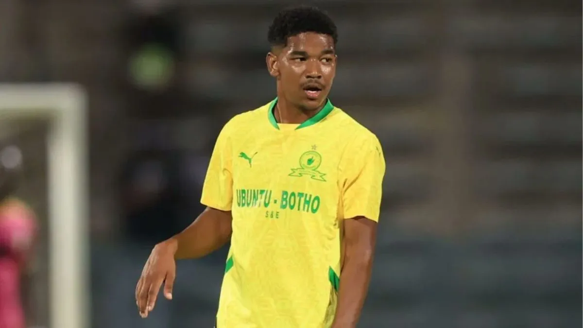 Adams and Basadien advised to ditch Sundowns or miss out on World Cup