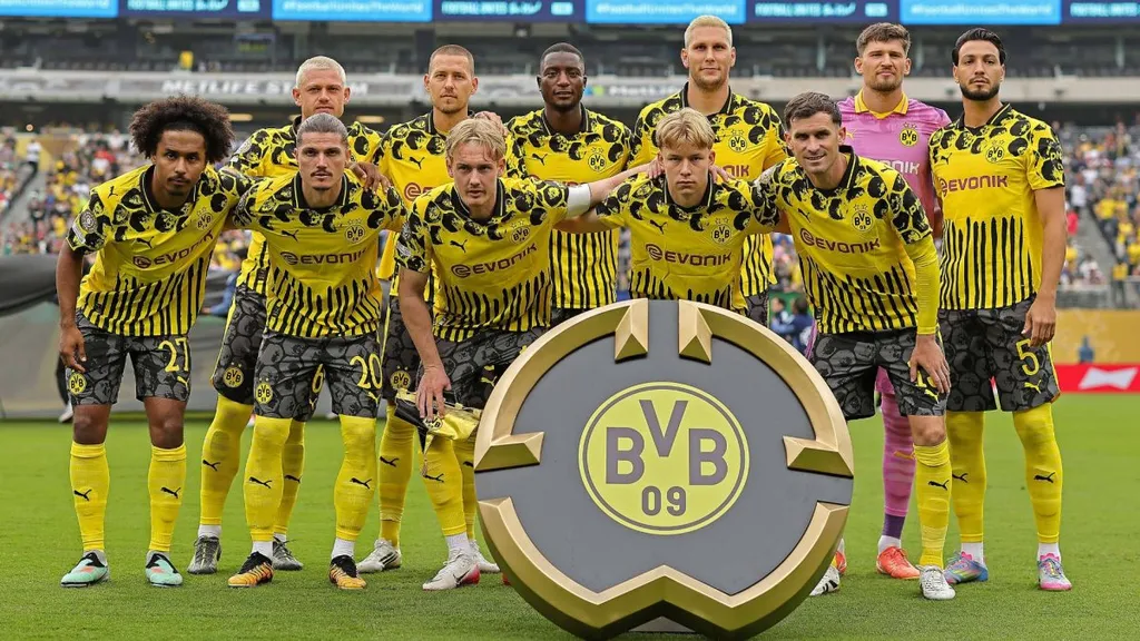 Borussia Dortmund team photo. Photo &ndash; Imago