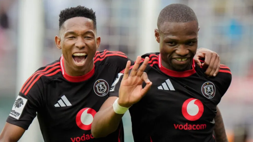 Thalente Mbatha and Tshegofatso Mabasa. Photo Orlando Pirates