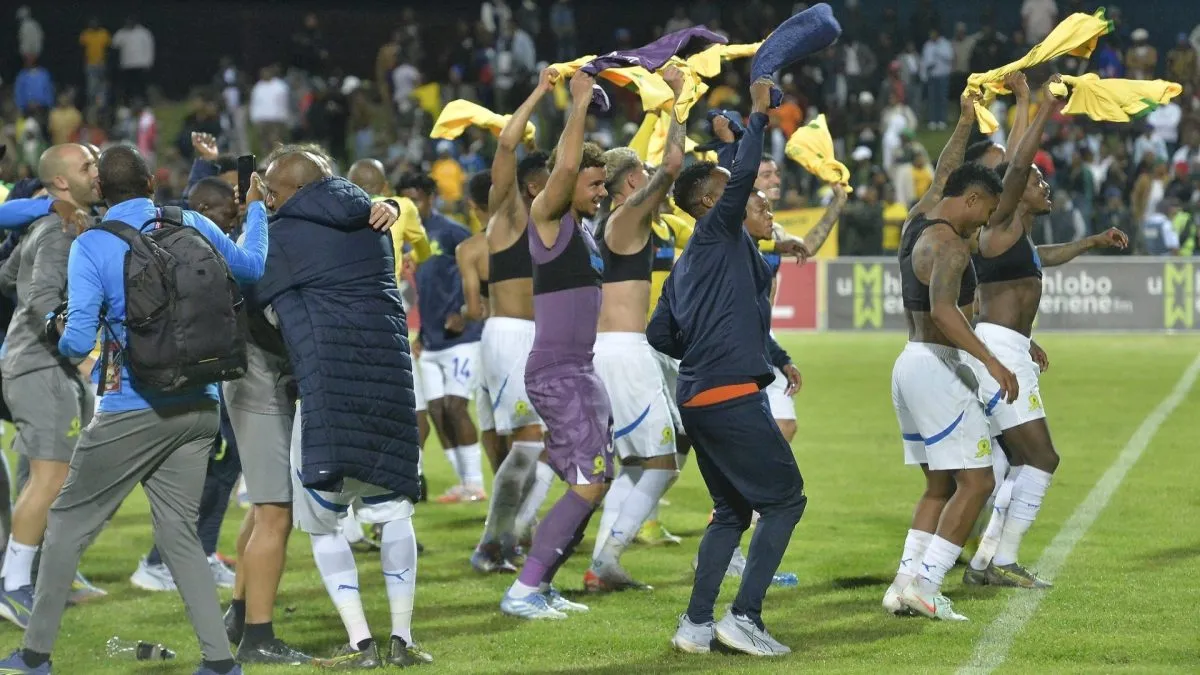 &lsquo;Sundowns celebrated PSL title like Kings, but Chiefs celebrated Nedbank Cup like one who has received two beers!&rsquo;