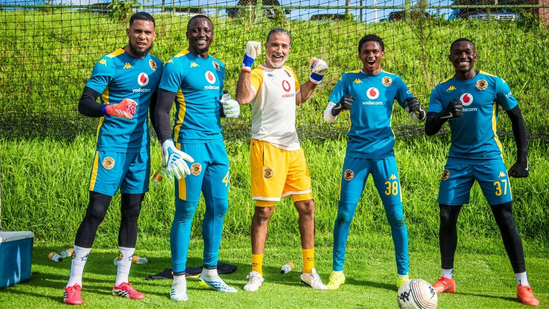 Kaizer Chiefs goalkeepers among them Brandon Petersen and Bruce Bvuma in teaining.