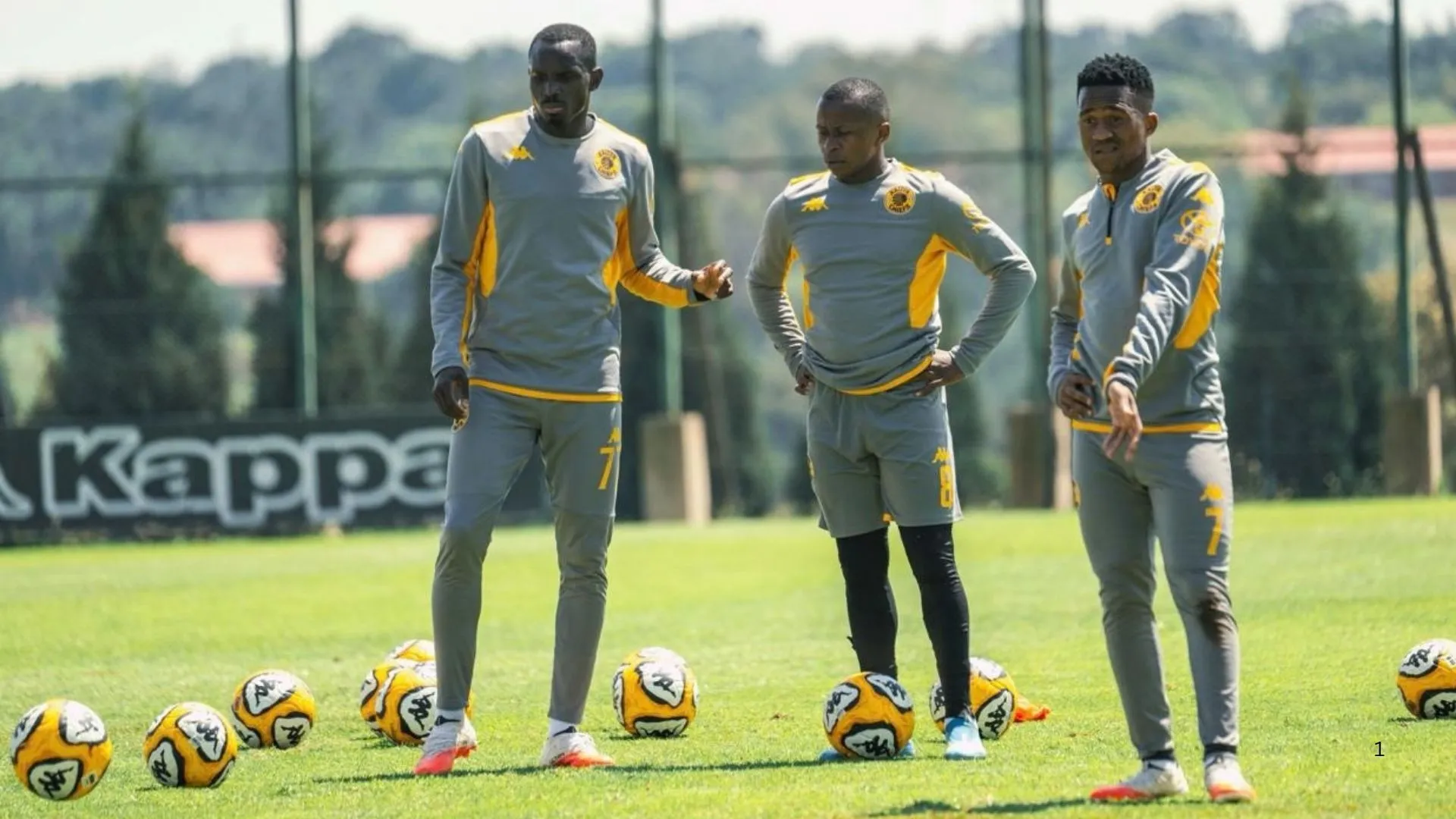 Kaizer Chiefs players Flavio Silva, Siphesihle Ndlovu and Mduduzi Shabalala in training.
