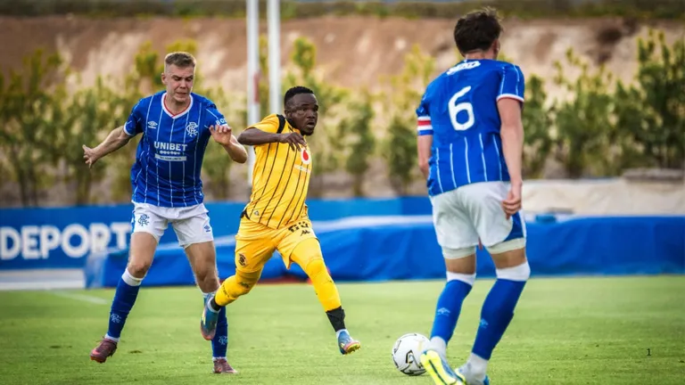 Kaizer Chiefs blow as defender leaves Spain camp after injury