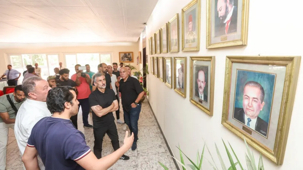 Jose Riveiro looking at the Al Ahly museum. Photo Al Ahly