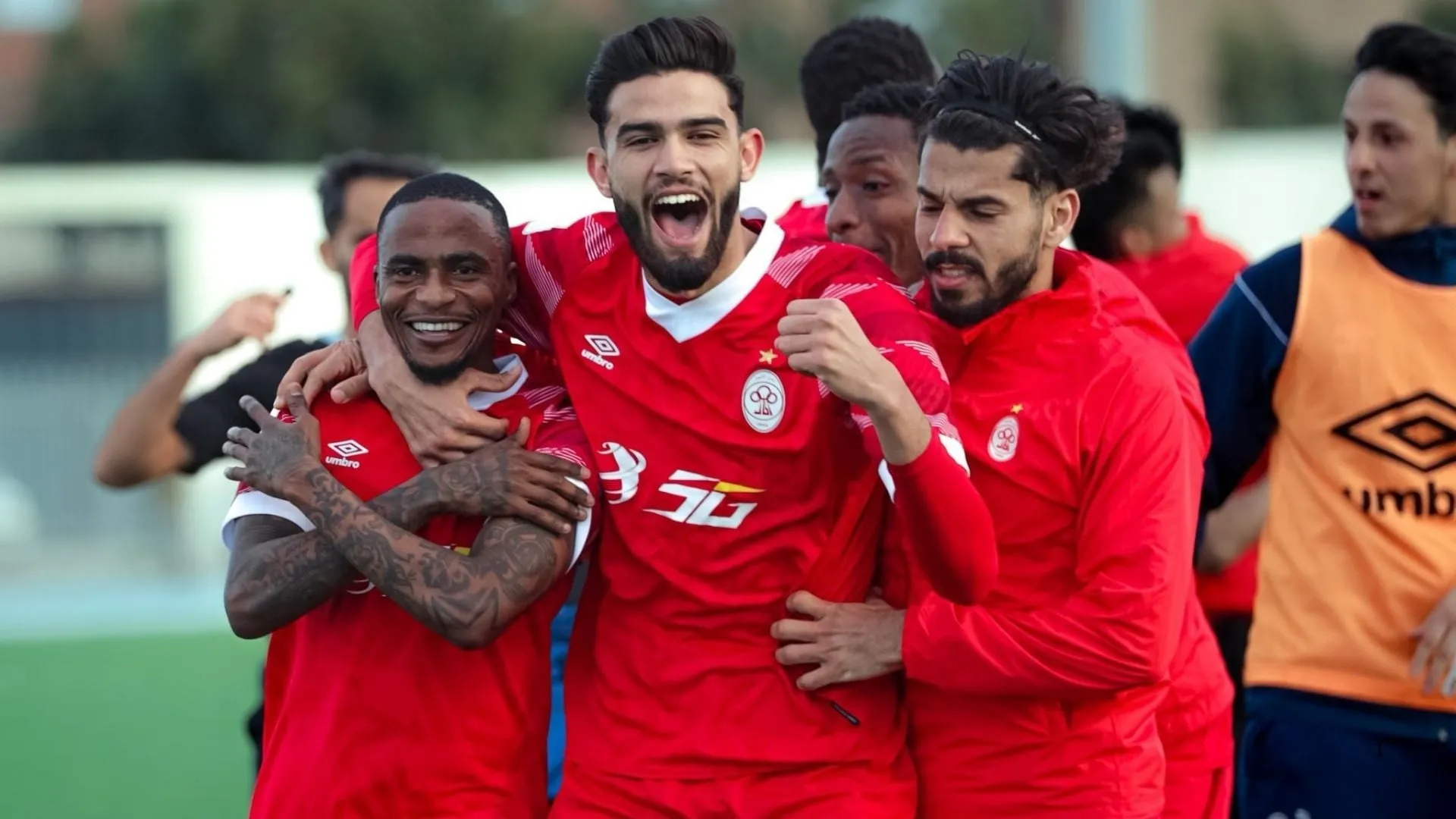 Thembinkosi Lorch at Al Ittihad.