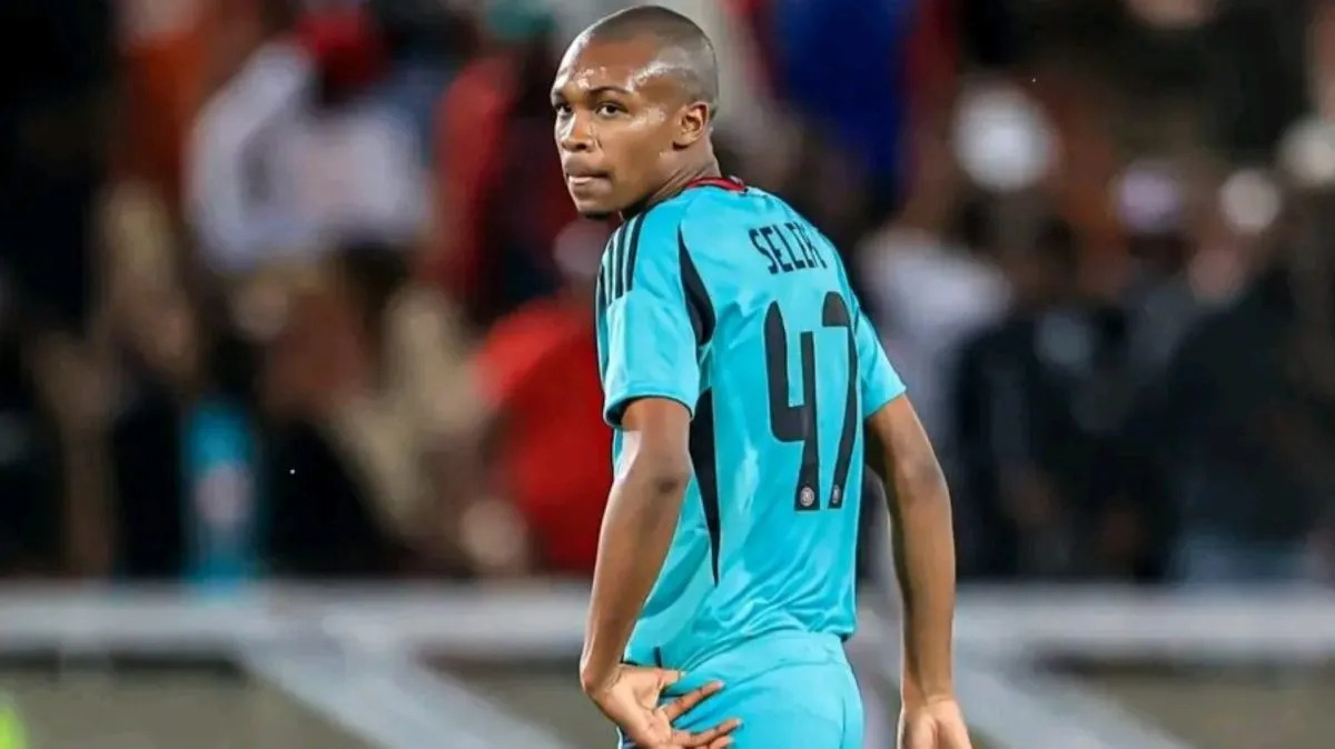 Broos justifies decision to go for Selepe as opposed to giving Chiefs players Bafana Bafana chance