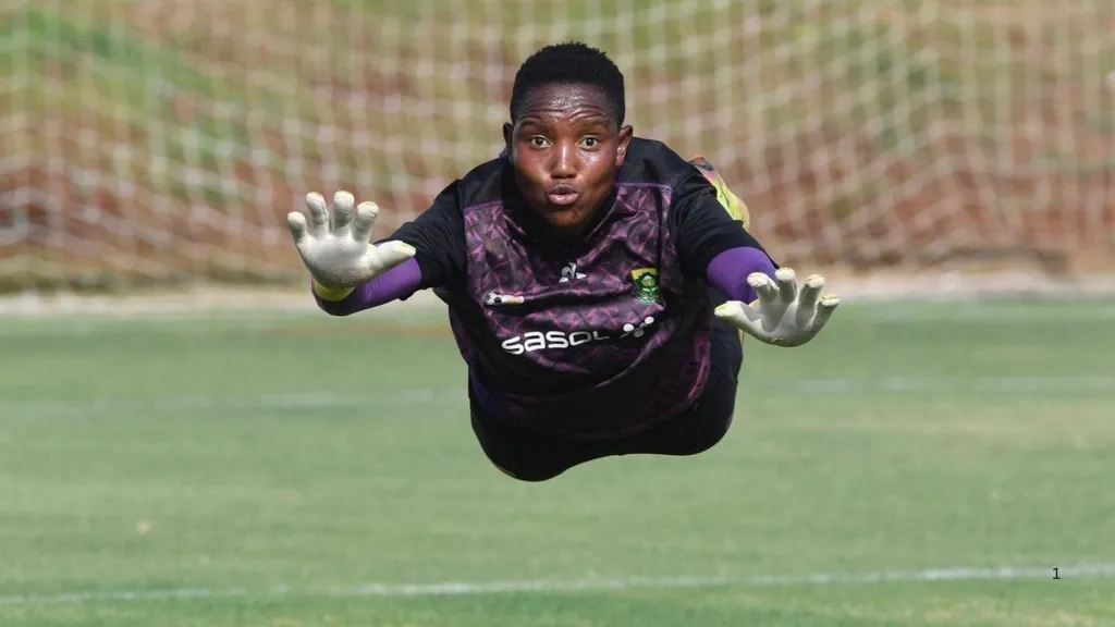 Andile Dlamini dives during Banyana Banyana training. Photo &ndash; SAFA