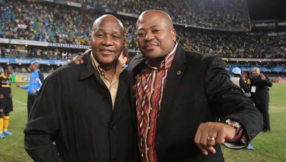 Ex-Orlando Pirates tactician on his knees: &lsquo;I want to coach Kaizer Chiefs!&rsquo;