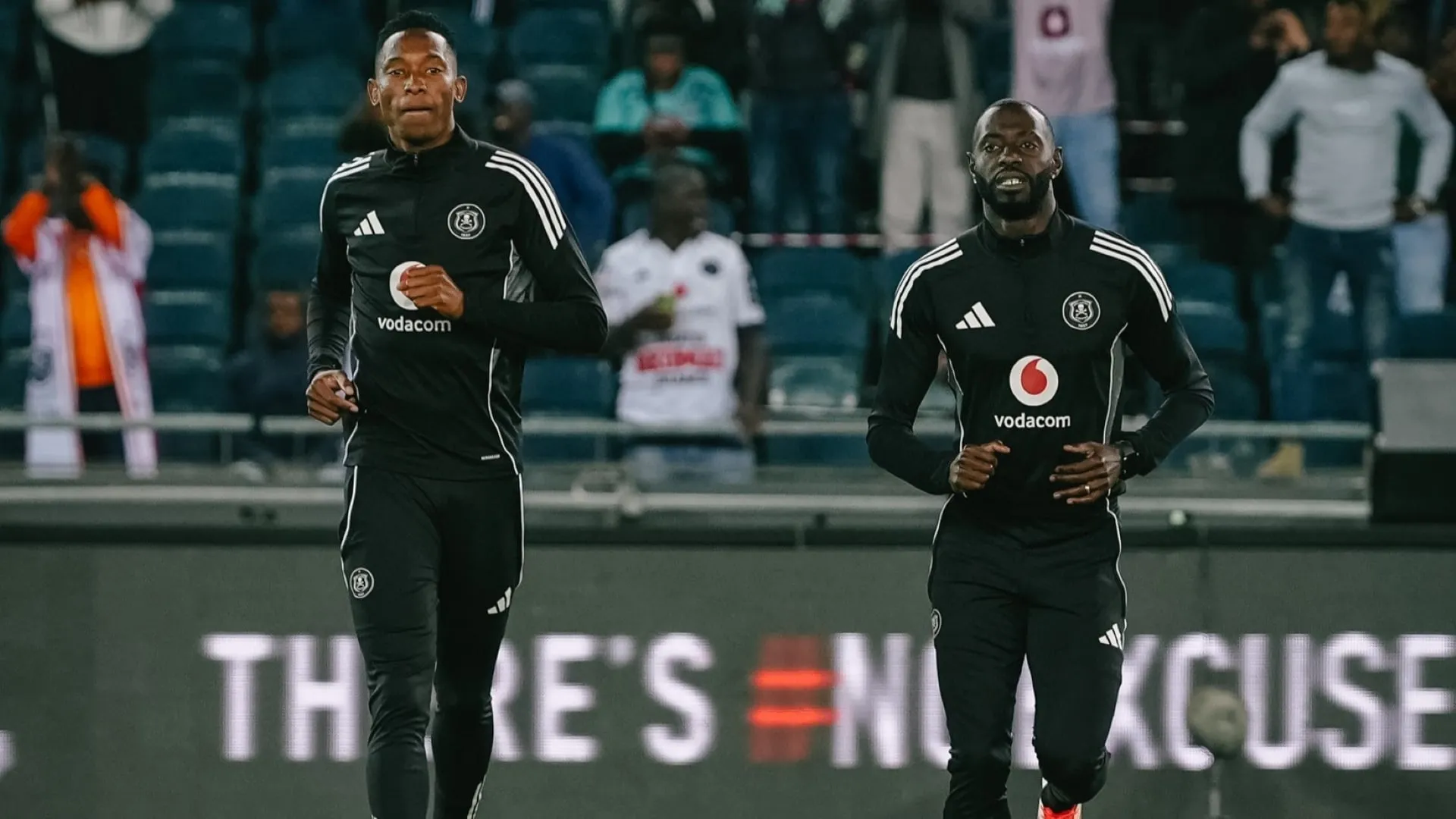 &lsquo;Rest Mofokeng, he&rsquo;s giving Pirates nothing! Goal should be moved for Hotto but we don&rsquo;t need Saleng&rsquo;