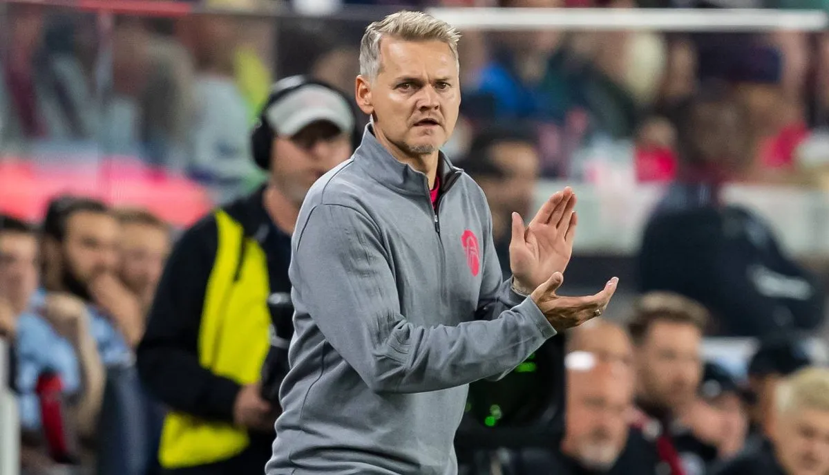 How Bradley Carnell missed opportunity to coach Manchester United