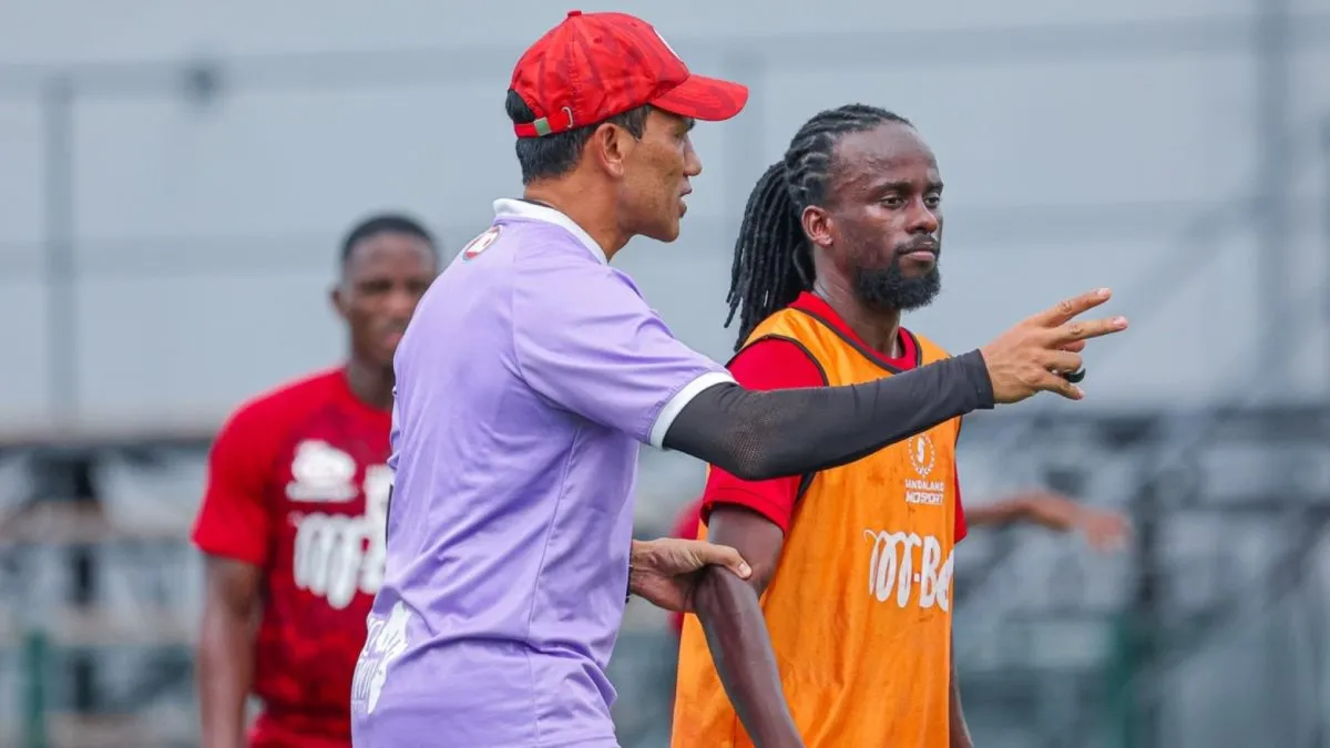 Fadlu Davids back to Orlando Pirates? Simba SC coach addresses Bucs links after Riveiro&rsquo;s exit