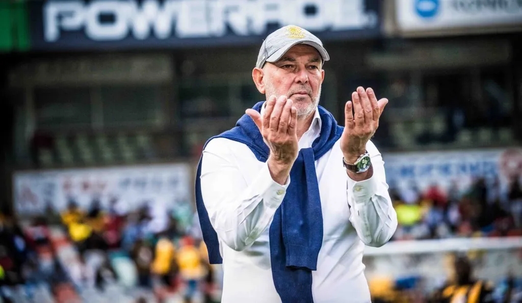 Nabi on whether Kaizer Chiefs will replace Da Cruz