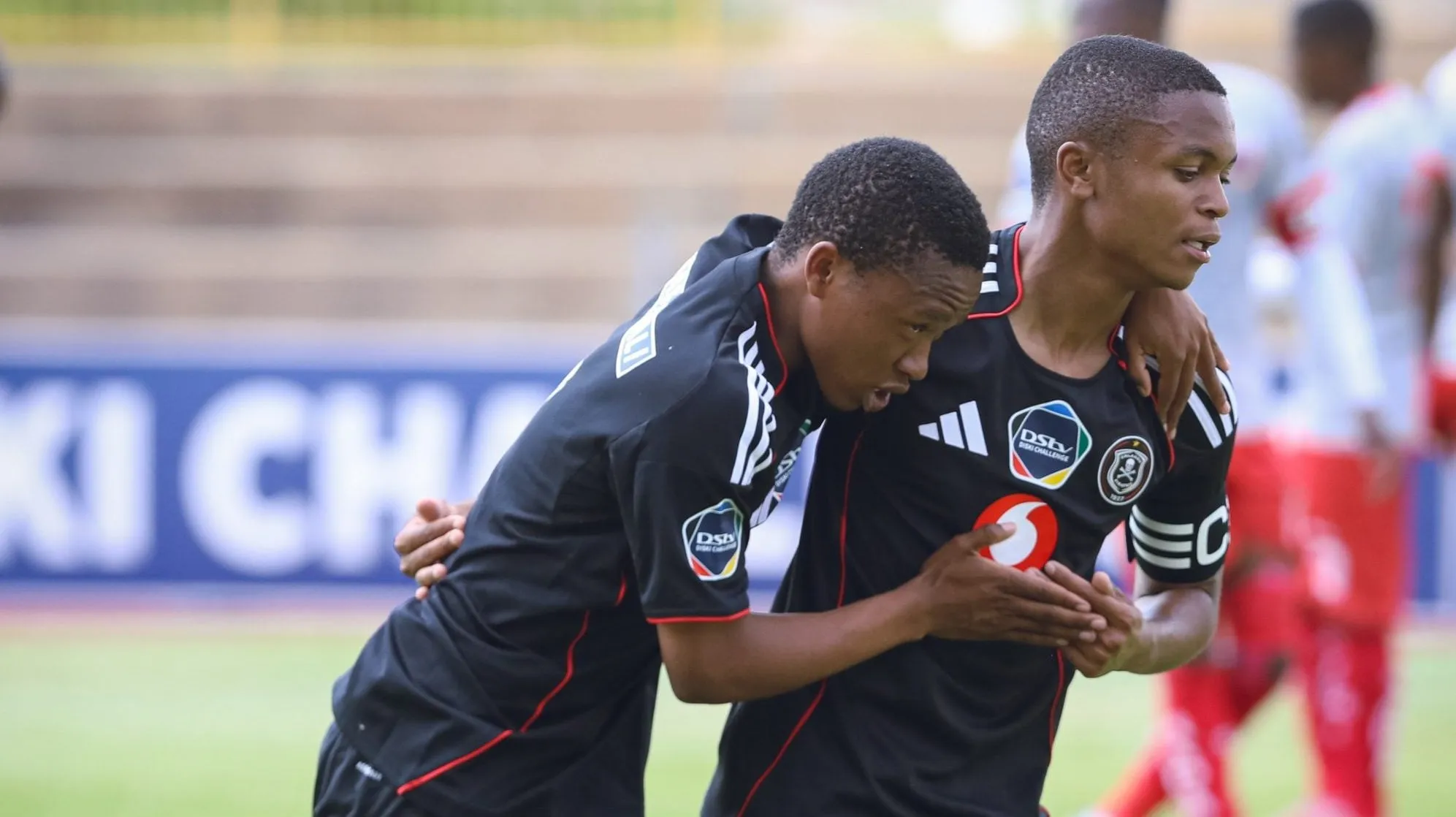 DStv Diski Challenge: Orlando Pirates Go Five Points Clear as Kaizer Chiefs Hit Five