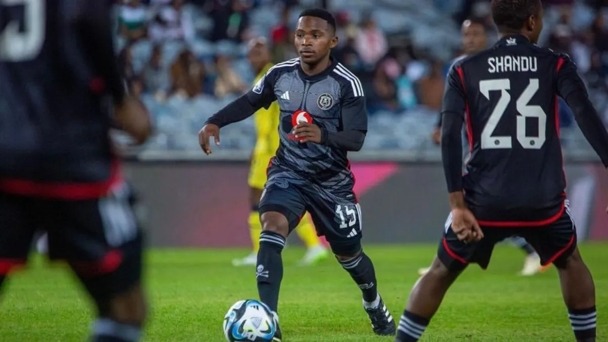 Orlando Pirates make major decision on Ndlondlo’s future