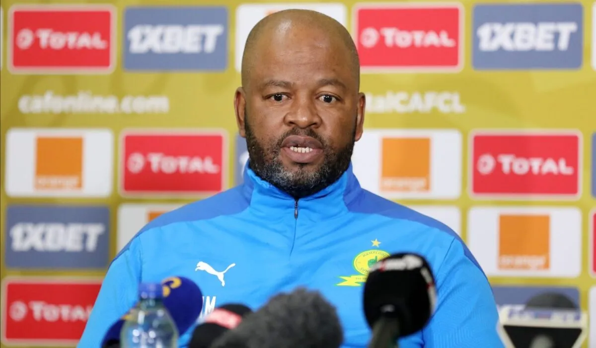 Manqoba Mngqithi offers advice to Kaizer Chiefs