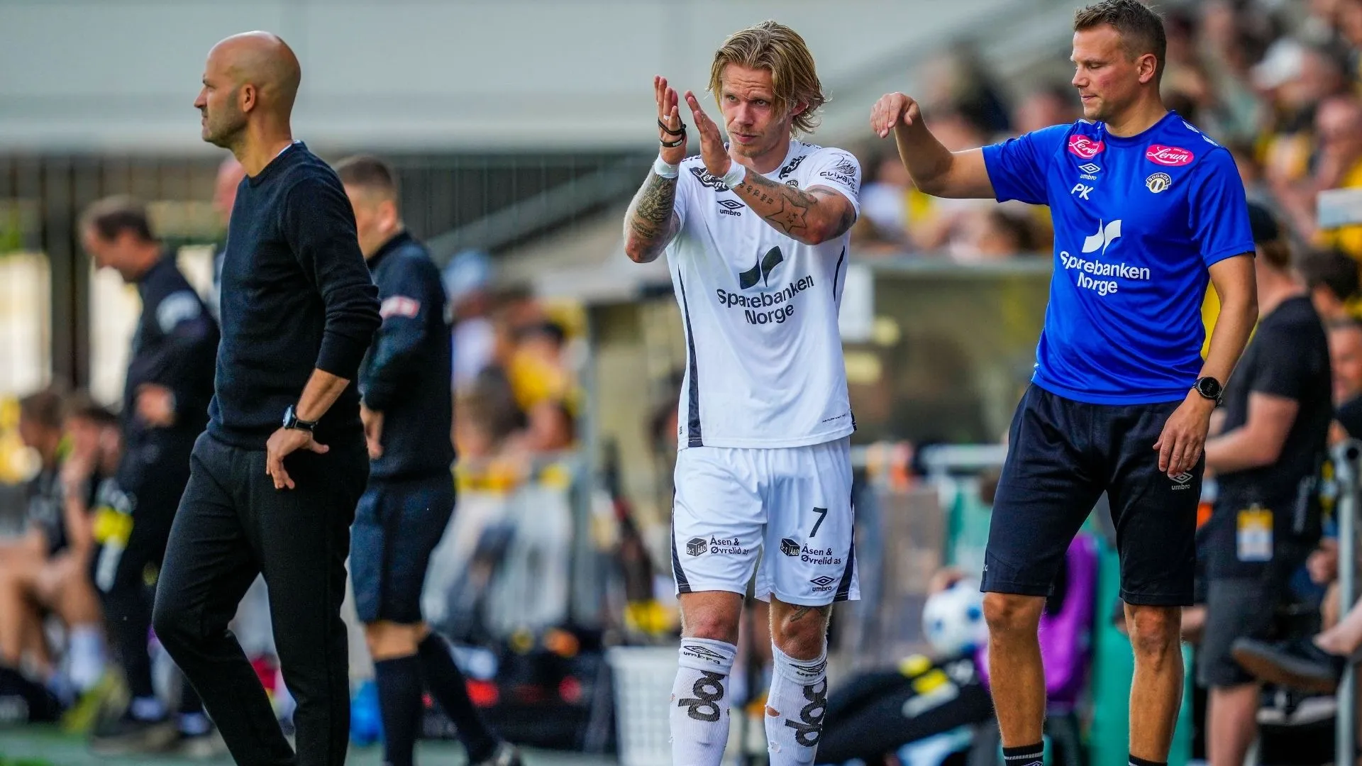 Norwegian striker Sebastian Pedersen has joined Orlando Pirates.
