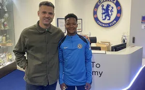 Benni McCarthy sends message to SA starlet under assessment at Chelsea