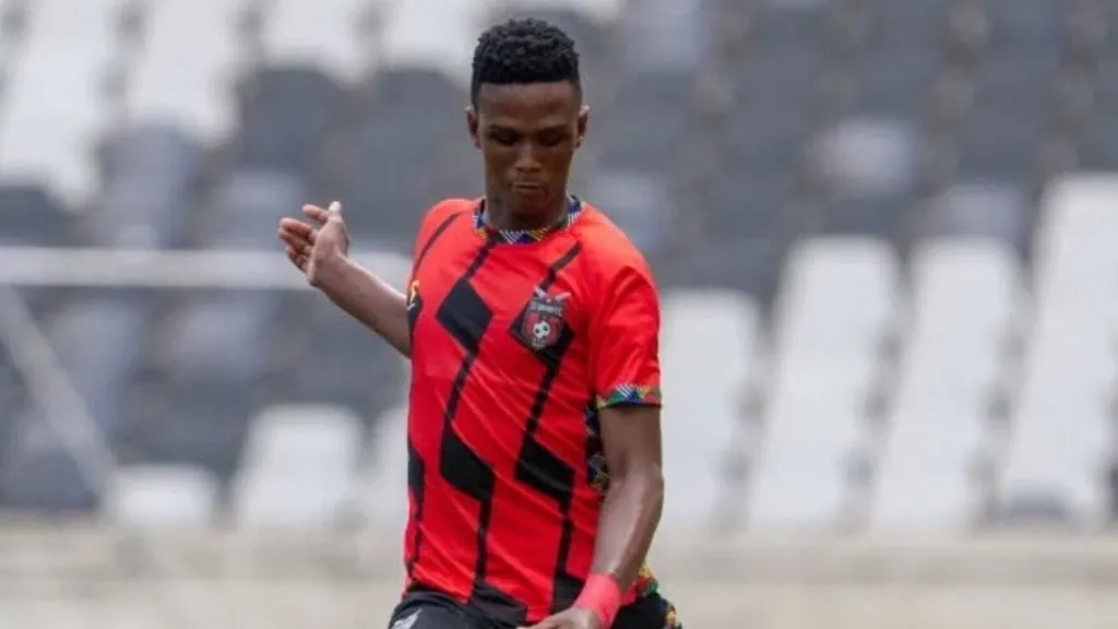 Khulumani Ndamane of TS Galaxy.