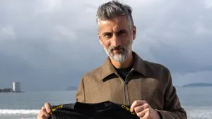 ‘Mofokeng heading to AIK Fotboll; Riveiro will not let him rot at Pirates! Chiefs negotiating with his parents’