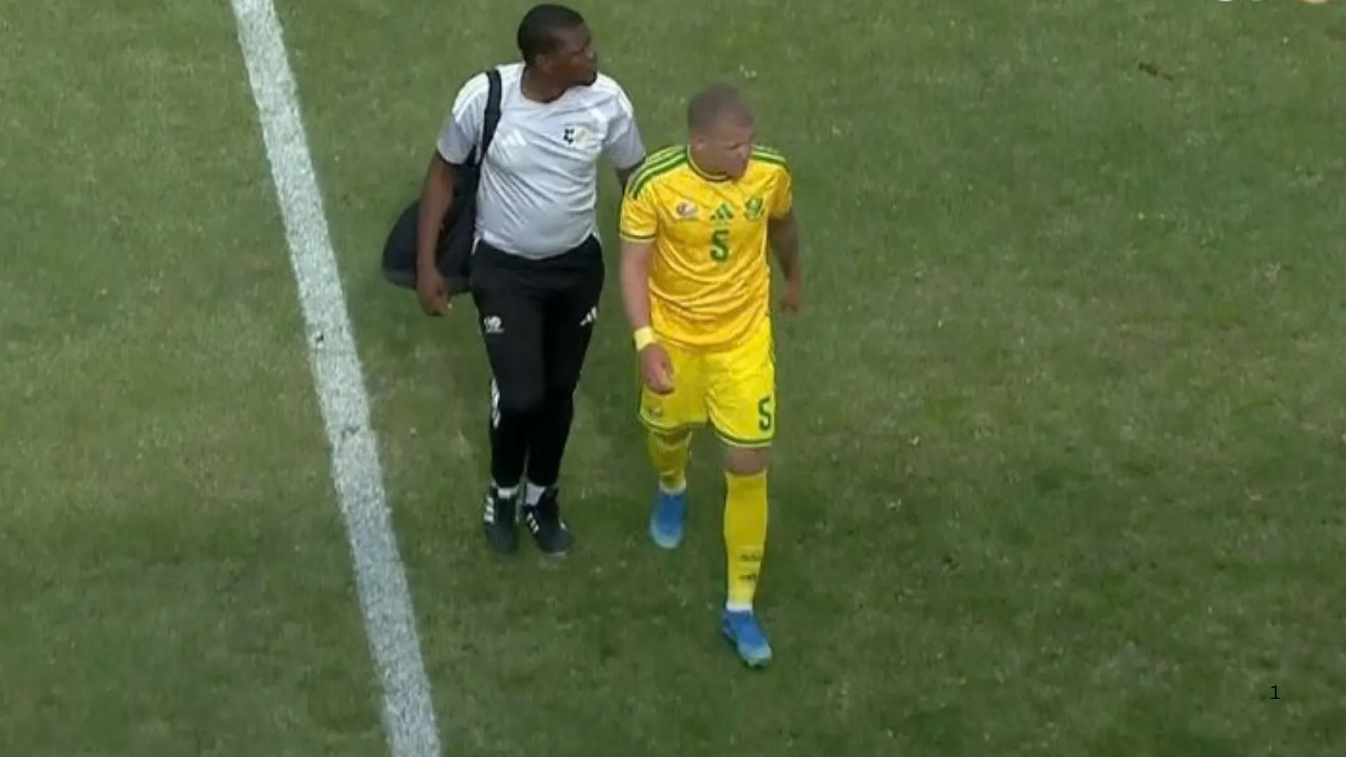 Luke Baartman after pulling up with an injury.