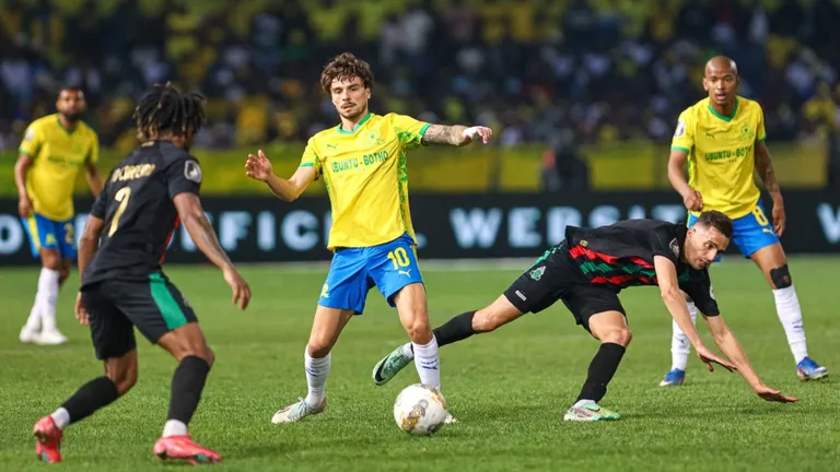 &lsquo;Mamelodi Sundowns will be shown flames! Whoever told Downs to sign Mothiba won&rsquo;t see heaven but players overruled Cardoso&rsquo;