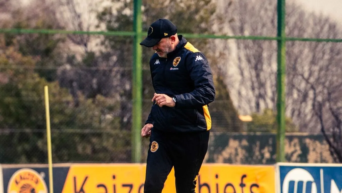 Nasreddine Nabi makes bold statement about Kaizer Chiefs challenge