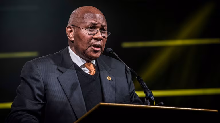 Kaizer Chiefs &lsquo;legends&rsquo; slammed &ndash; It&rsquo;s not for everybody who played for Amakhosi!