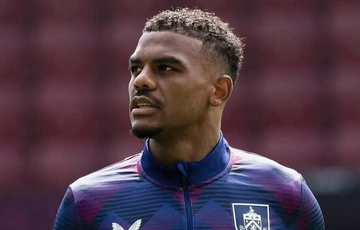 Burnley coach speaks highly of Lyle Foster