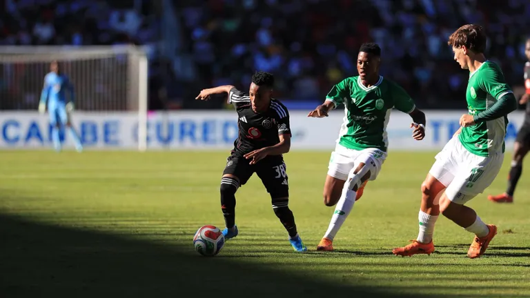 Mbuthuma & Mofokeng shine as Orlando Pirates overtake Sundowns in PSL race