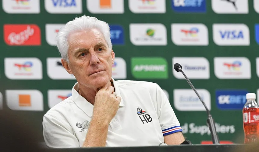 Broos sounds warning to Bafana stars – ‘I will not accept that’