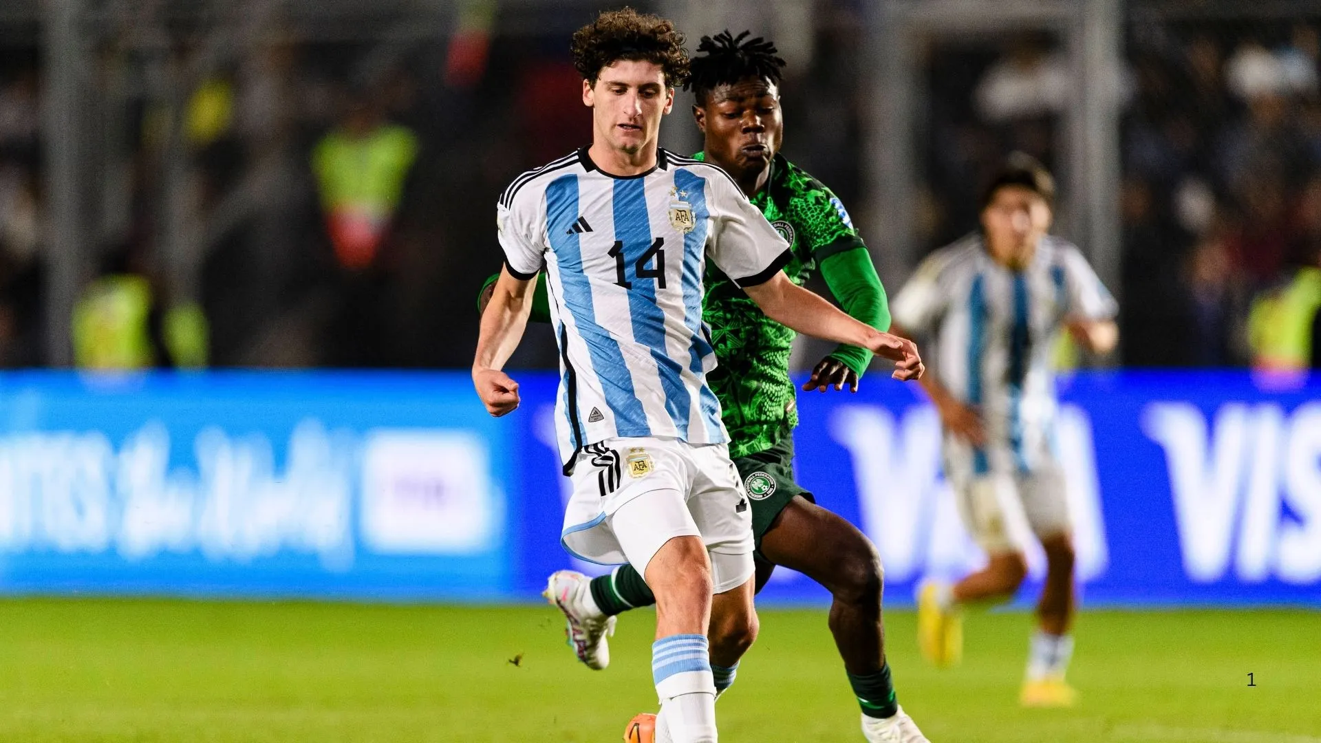 Mateo Tanlongo in action for Argentina U20 against Nigeria.