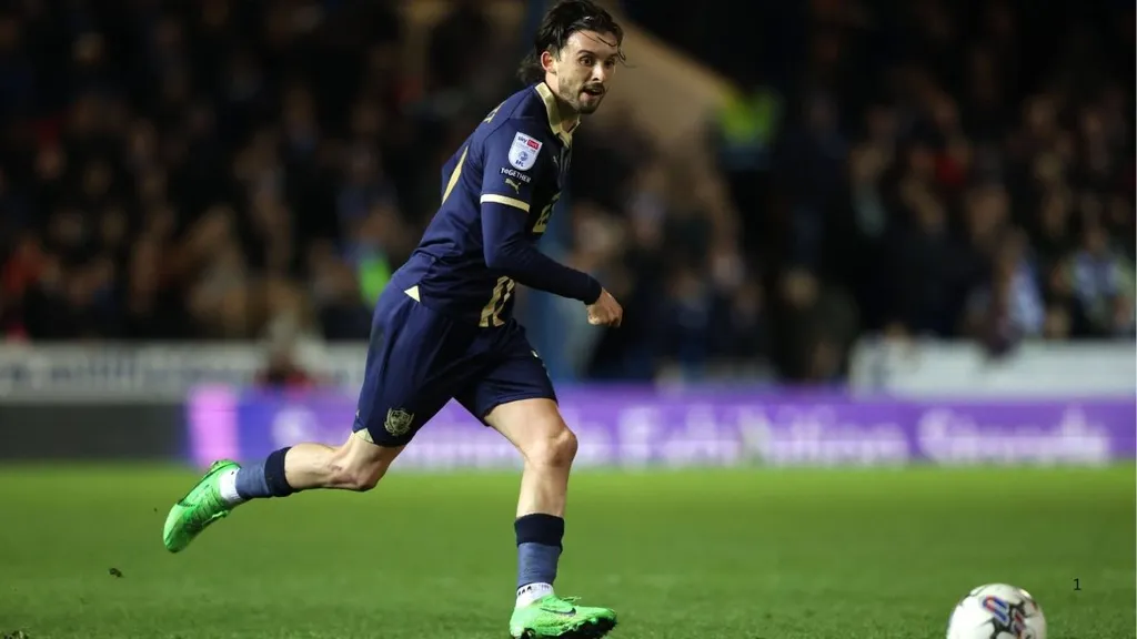 Ethan Chislett will strengthen Kaizeer Chiefs&rsquo; midfield. Photo &ndash; Imago