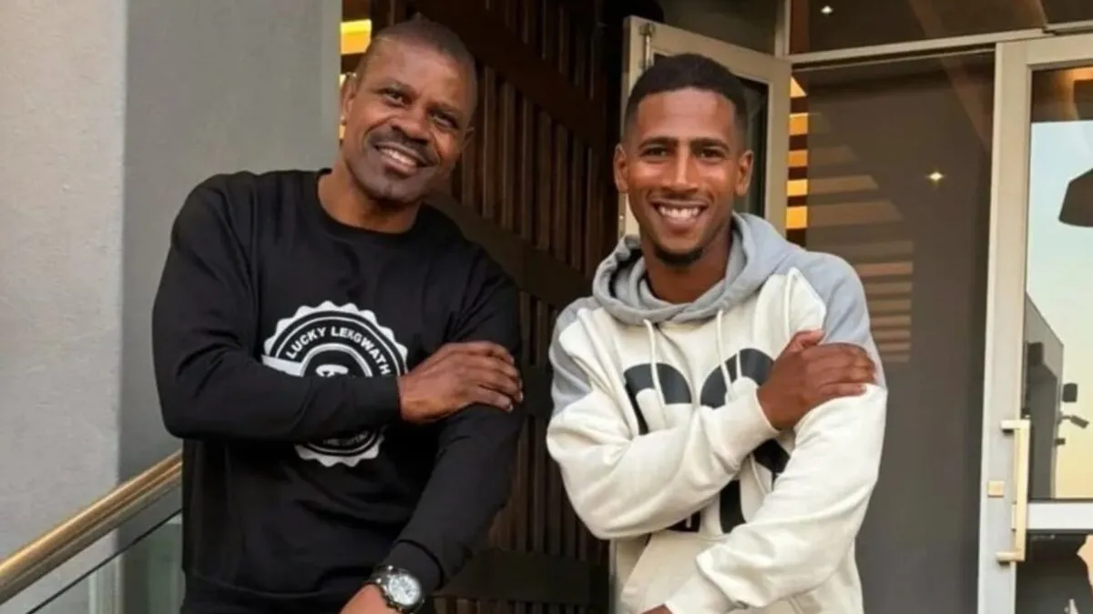 Orlando Pirates legend raves about new signing Deano van Rooyen