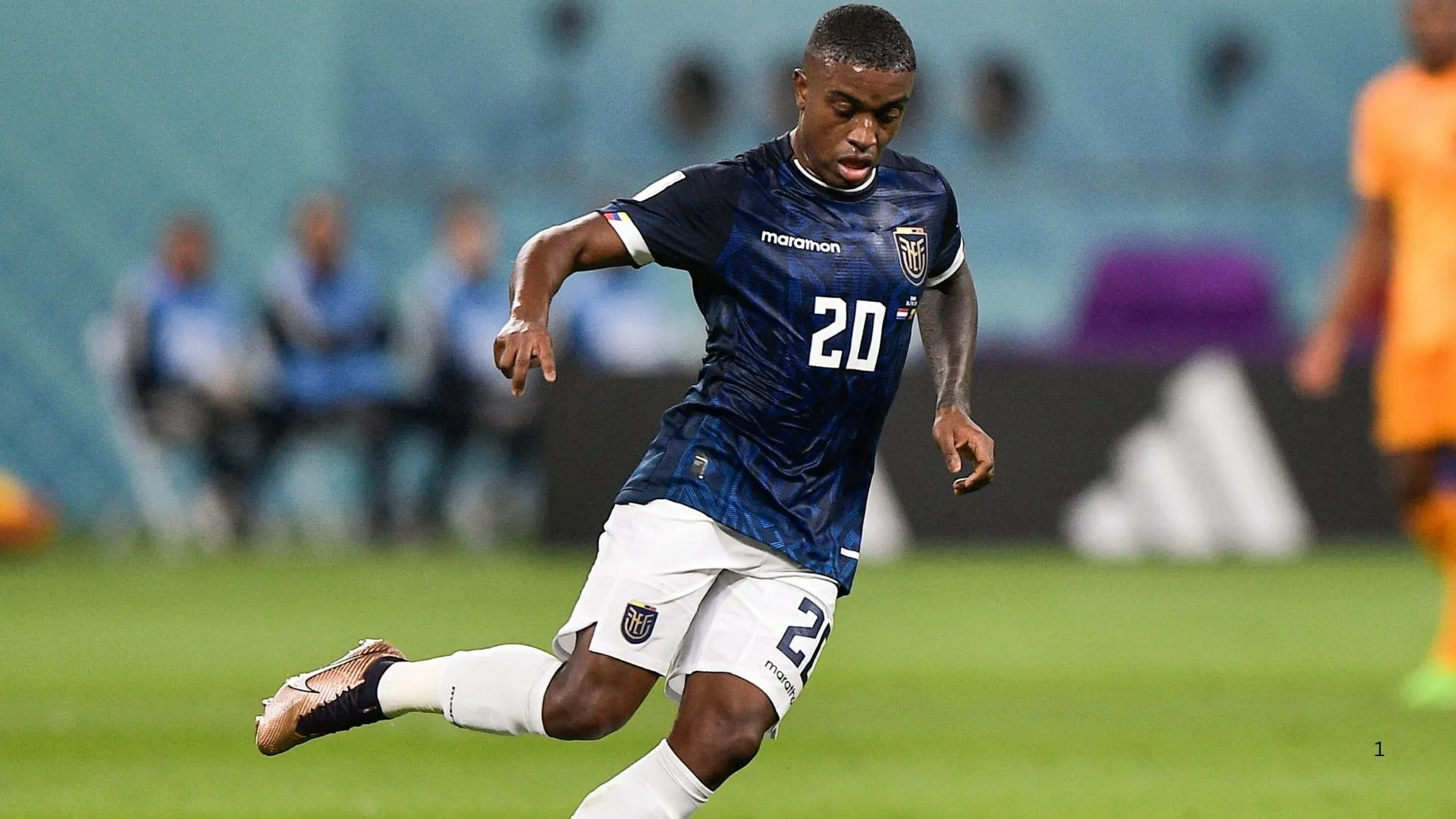 Jhegson Mendez in action for Ecuador.