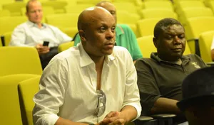  Kaizer Chiefs legend slams referees for not protecting Orlando Pirates youngster