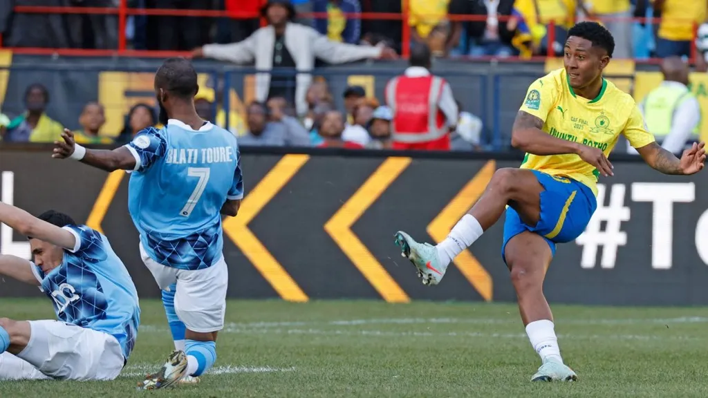 Lucas Ribeiro and Blati Toure Mamelodi Sundowns vs Pyramids