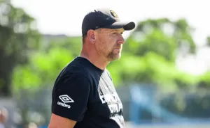 Tinkler makes claim about Mngqithi’s Sundowns after Mokwena’s exit