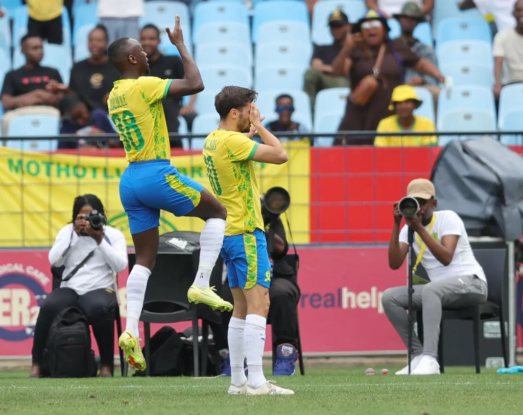 Nuno Santos and Peter Shalulile