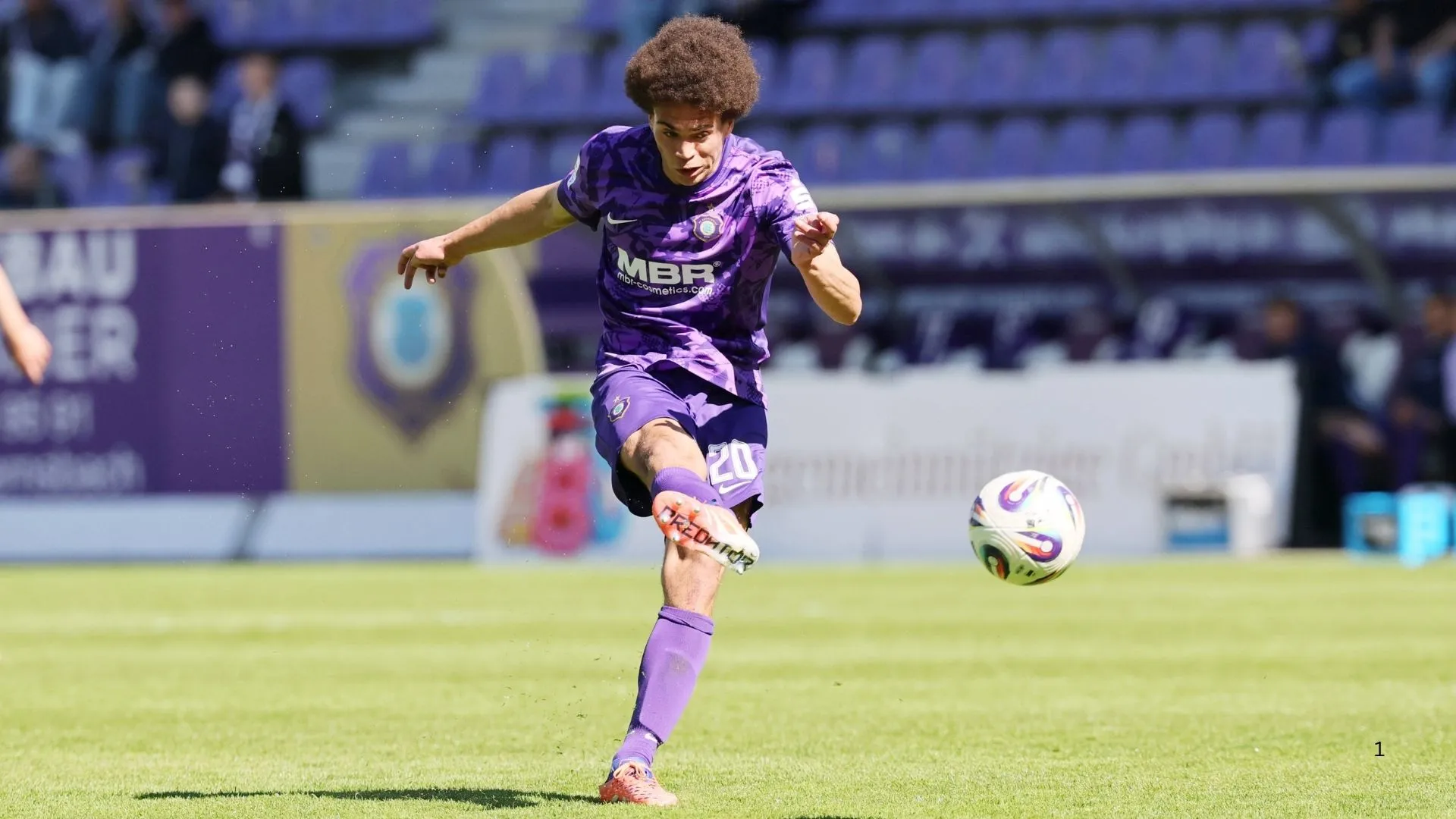 Jonah Fabisch in action for German lower league side FC Erzgebirge.