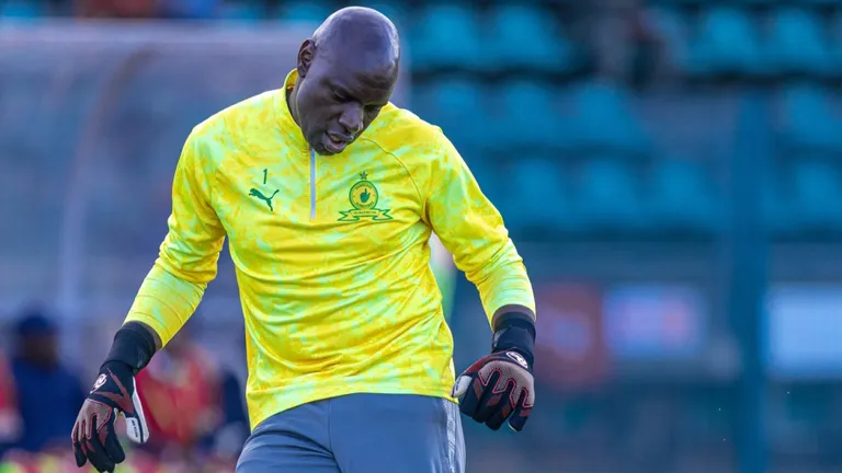 Mamelodi Sundowns to do a &lsquo;Kaizer Chiefs&rsquo; on Orlando Pirates? Onyango urges fans to &lsquo;keep on believing&rsquo;