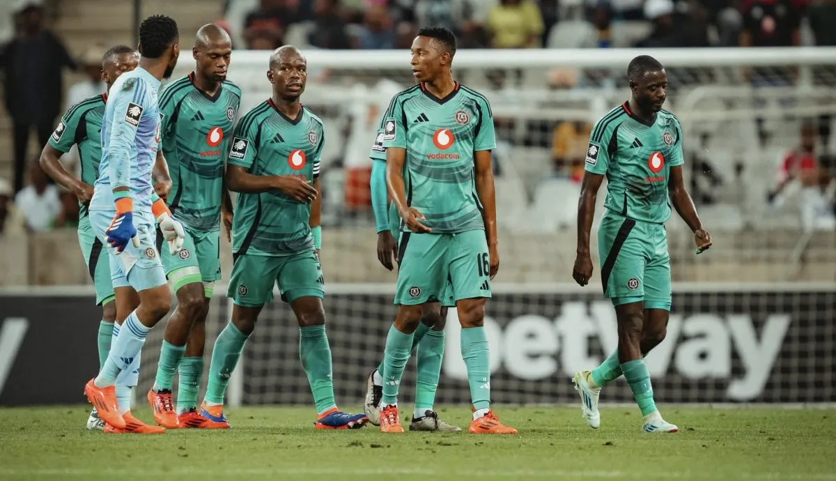 &lsquo;It&rsquo;s done!&rsquo; &ndash; Pirates legend on PSL title race