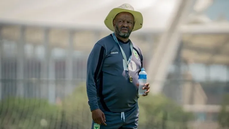 Ndlovu to Sundowns, Pirates, or Chiefs? Mngqithi addresses speculations linking star to big three!