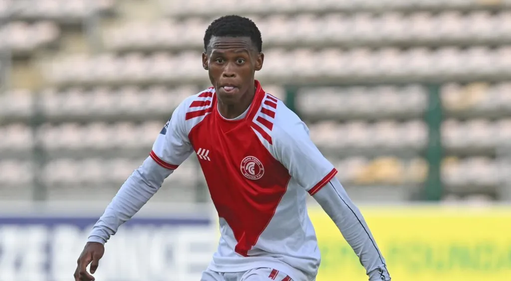 Kaizer Chiefs face local & European competition in their pursuit of Velebayi