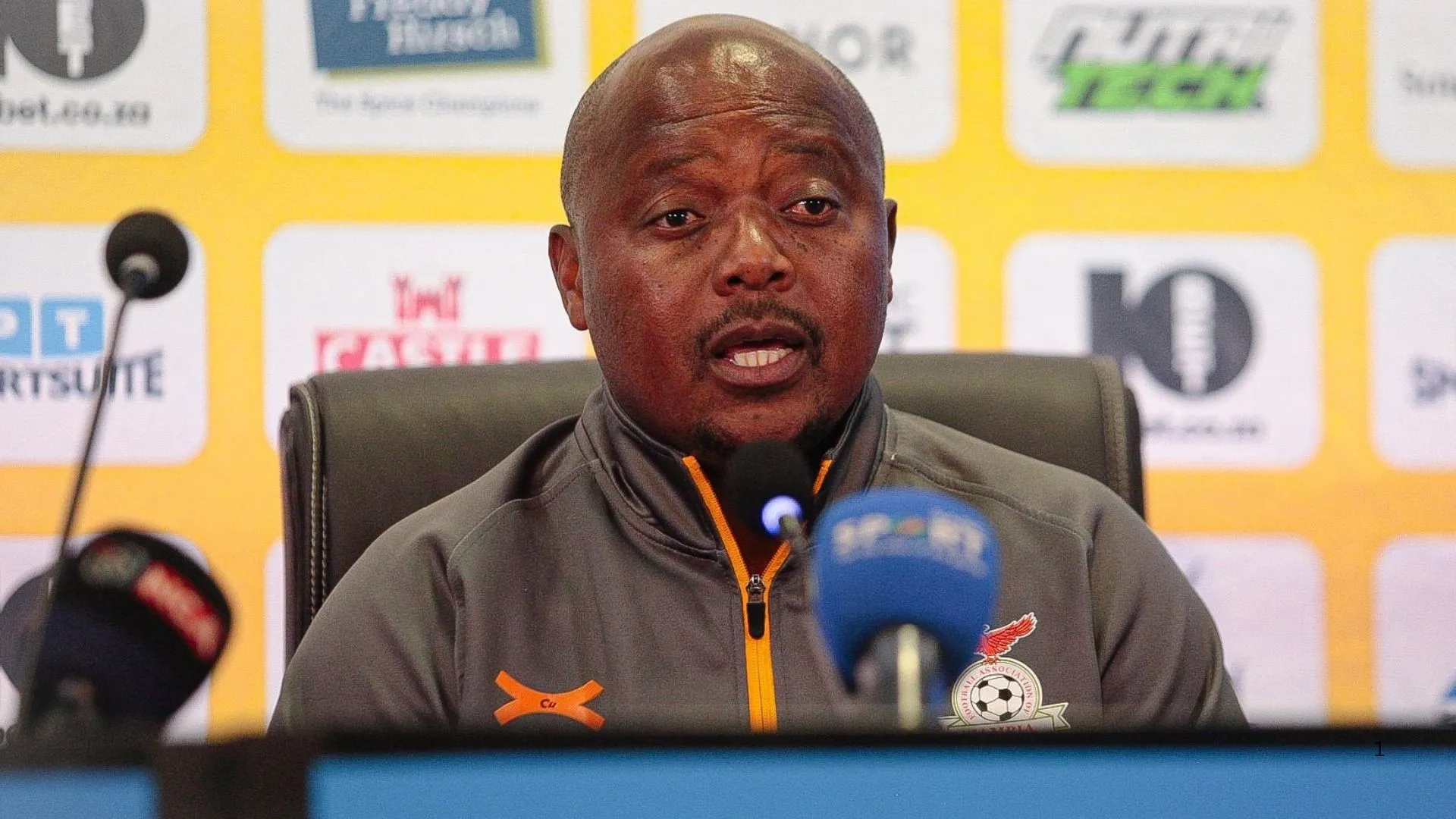 Zambia coach left in SA after suspected food poisoning hits Chipolopolo camp 