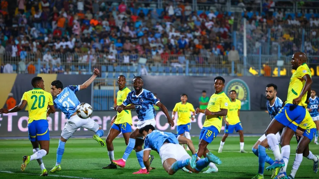 Ahmed Samy heads in Pyramids second goal against Mamelodi Sundowns. Photo &ndash; Imago